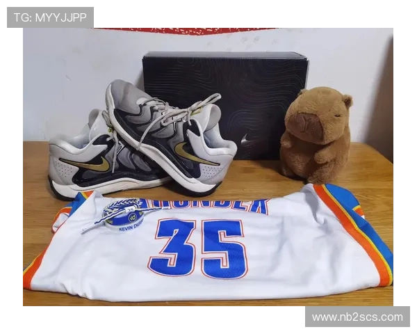 凯文杜兰特跨界挑战足球明星身份展现全新运动魅力与激情 凯文杜兰特跨界挑战足球明星身份展现全新运动魅力与激情