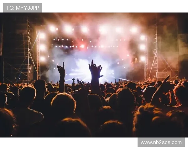 创意摄影技巧揭秘如何拍摄足球明星背影照片展现独特魅力与风采 创意摄影技巧揭秘如何拍摄足球明星背影照片展现独特魅力与风采