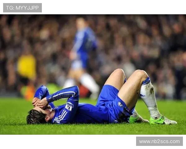 足球明星精彩瞬间与失误集锦大盘点让你领略球场的跌宕起伏