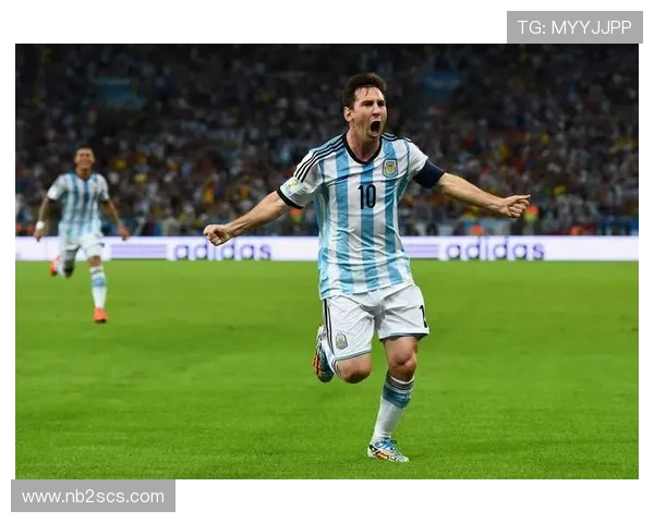 内以马足球明星的传奇人生与赛场背后的故事揭秘