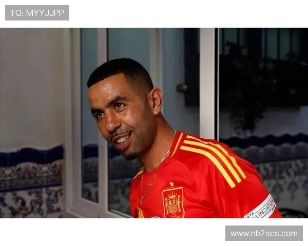 足球明星在比赛中泪洒赛场感人瞬间视频引发球迷热议与共鸣 足球明星在比赛中泪洒赛场感人瞬间视频引发球迷热议与共鸣